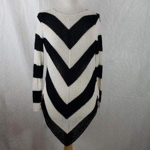 G by Guess knitted dress size xs black/white